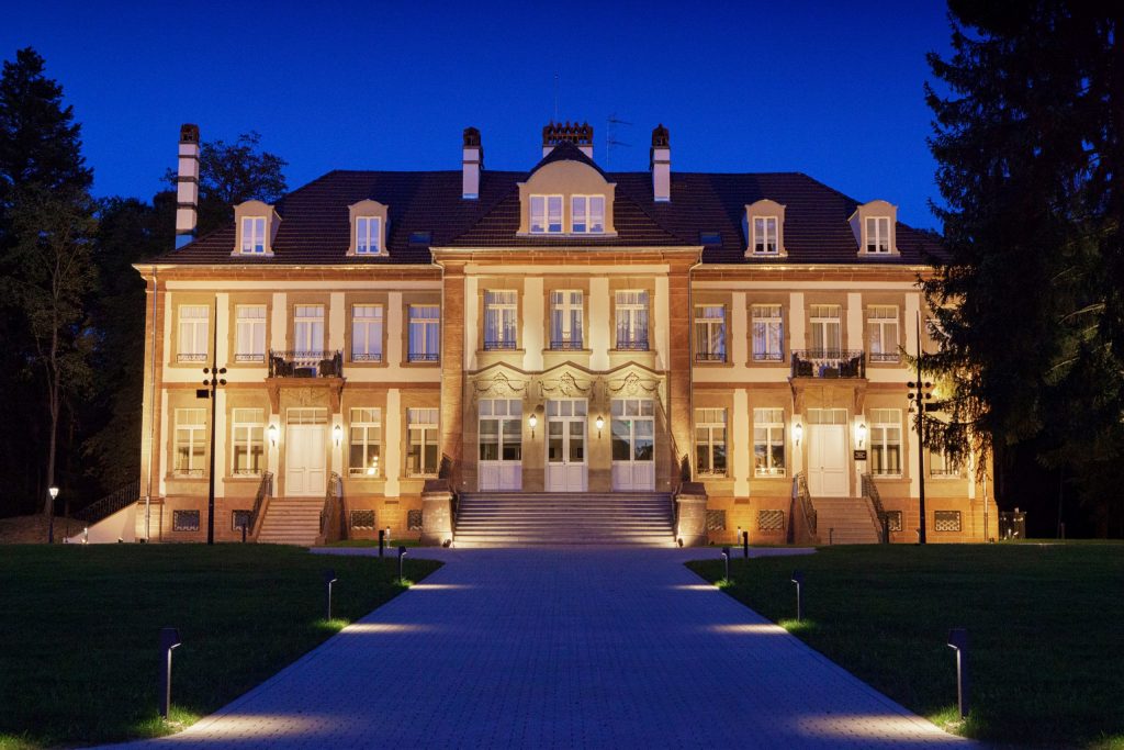 Chateau Hochberg Nuit Studio Adeline Wagner 1 HD Scaled 2 1024x683